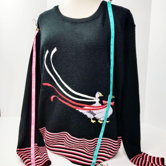 Vintage 1960s Duck Sweater Thin Knit Ducks w Ribbo - Picture 12 of 16